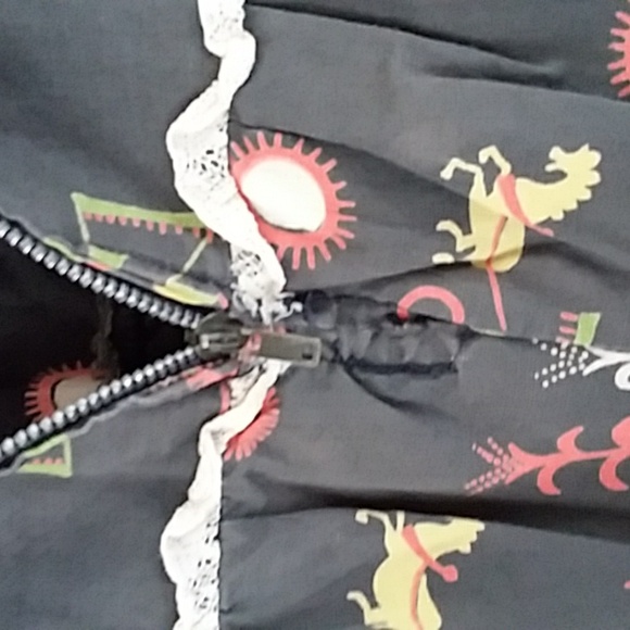 Vintage amish dress handmade buggy/carriage print - Picture 4 of 7